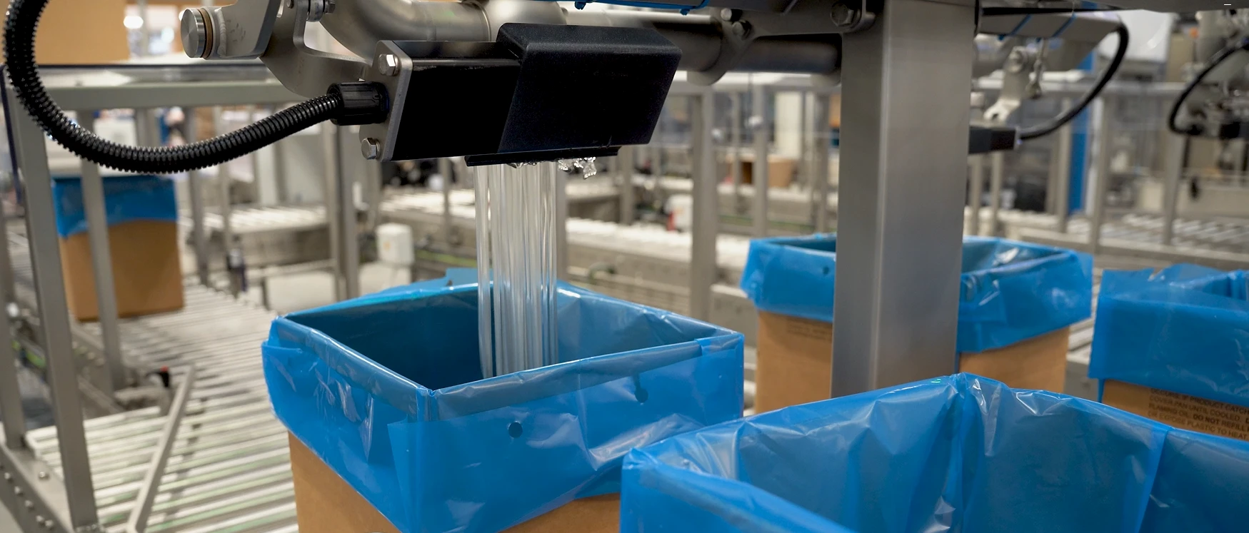 Tripple filling line for shortening | Niverplast