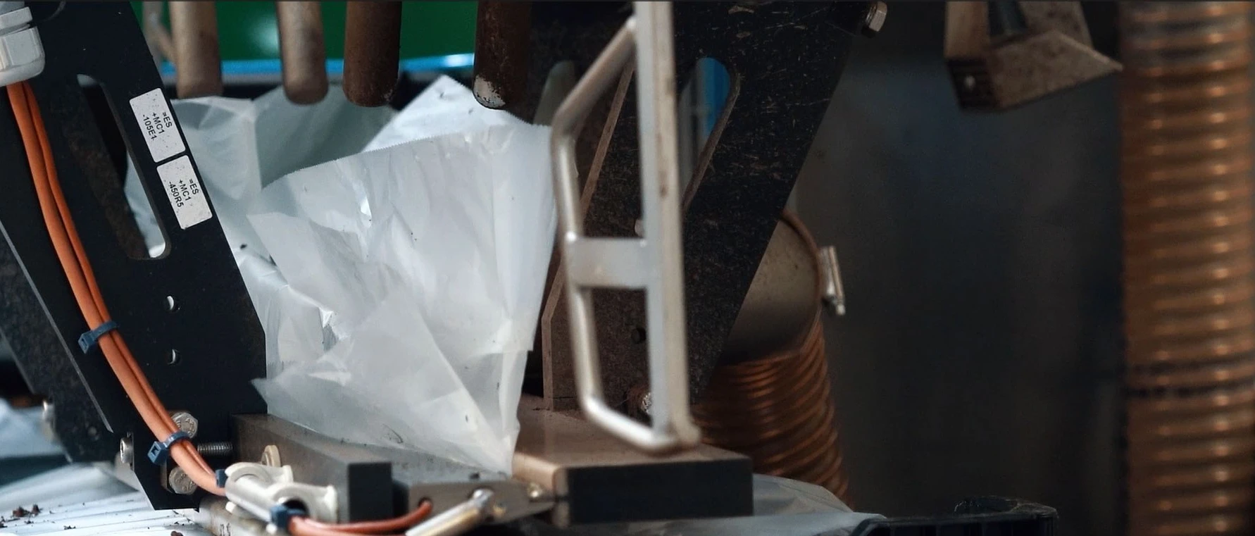 Filling flower bulbs bag-in-box | Niverplast