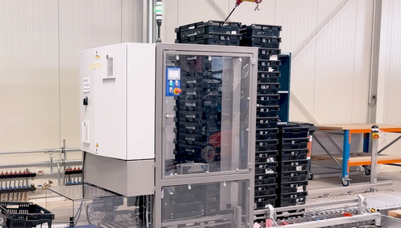Automatic crate destacking | Niverplast