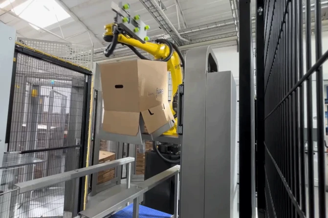 Case erecting and bag insertion | Niverplast