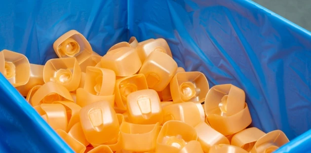 Moulding | Orange caps | Niverplast