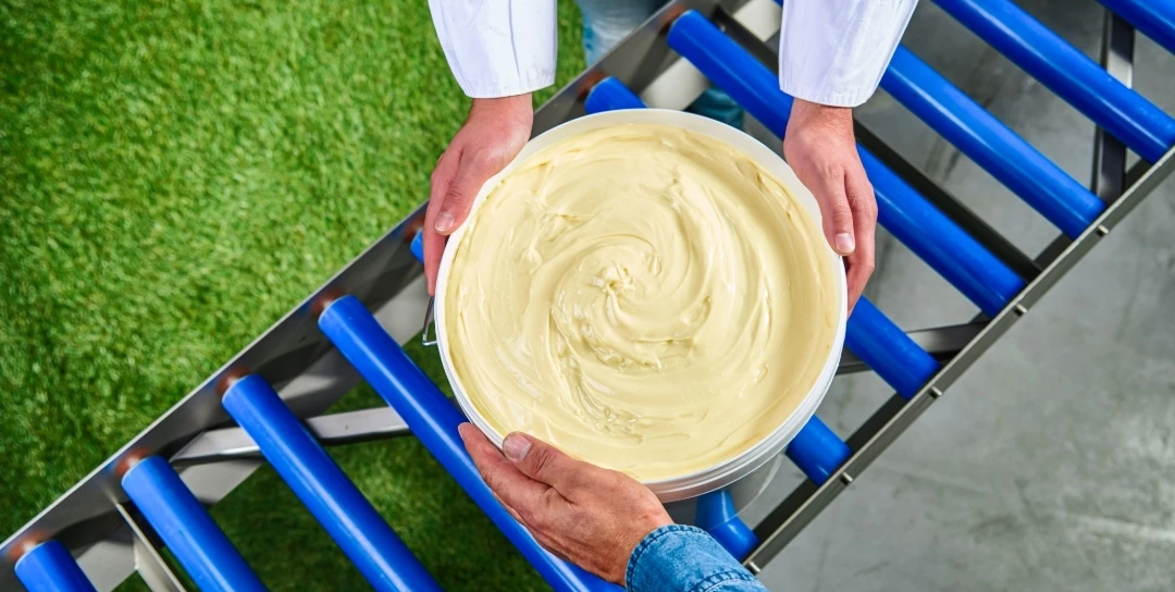 NIVERPLAST OIL FAT BUCKET HANDS