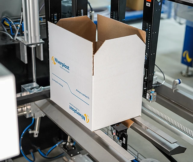 How It Works Step 2 Bottom Flap Folding | Combiplast | Niverplast