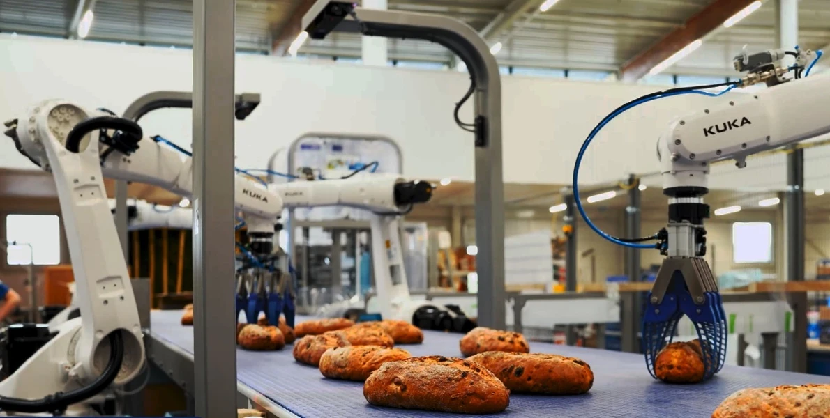 Pick place robot handling