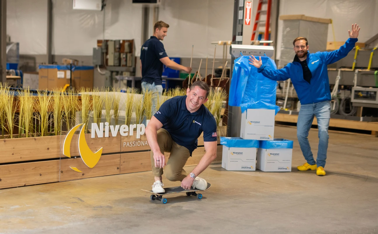 Niverplast USA Grand Rapids Team 009